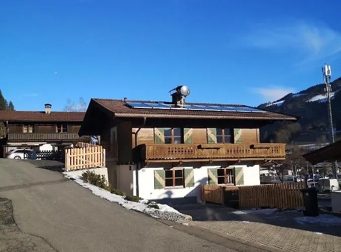 Haus Ingrid מלון דירות 4*