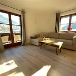 Haus Ingrid 아파트호텔 4*